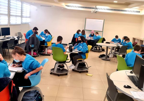 תלמידי אורטכניון ח’ בתחרות מתמטיקה לקראת התחרות בטכניון. בהצלחה לכל הקבוצות!