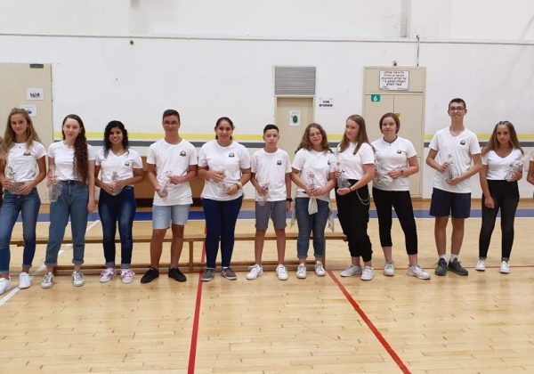 פתיחת שנה חגיגית ב” בוקר טוב יונתן”. יו”ר ועד ההורים מברך את תלמידי ביה”ס ב” דרך צלחה”