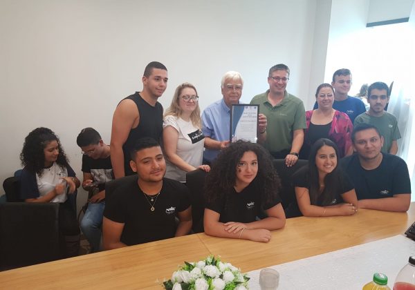 “אות תקינות המועצה” תשע”ט, הוענקה על ידי ראש העיר לתלמידי מועצת התלמידים בטקס בנוכחות נציגי מינהל חברה ונוער