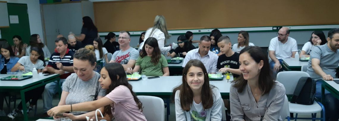 כיתת מצוינות מדעית שכבת ז’ יצאה לדרך בערב הורים- תלמידים מרגש