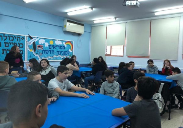 מועצת התלמידים בפעילות חנוכה לשכבת כיתות ז’