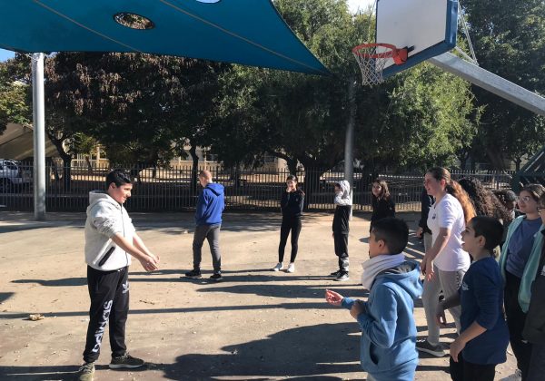 תלמידי “מצוינות בספורט” מדריכים את חבריהם ומכשירים אותם בענפי ספורט שונים