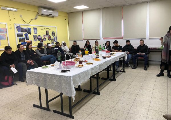 סדר ט”ו בשבט לשכבת כיתות ט’ . מועצת התלמידים ובנות אח”י מאחלים לכל תלמידי חטיבת יונתן חג שמח✨