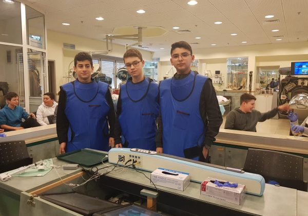 ביורפואה בחטיבת יונתן: תלמידי כיתה ח’ מדעית ביקרו ביחידה לסימולציה רפואית בטכנודע בחדרה