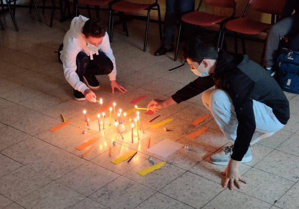 “האור שבי” כיתה ח’5 בפעילות לקראת חנוכה
