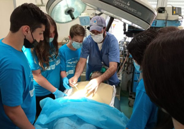 תלמידי מדעיות ח’ בסיור ביורפואה בנושא ניזקי העישון וניתוח לפרוסקופי בטכנודע חדרה
