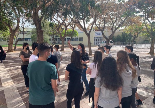 למידה אחרת שיעור ביולוגיה בשכבת ח’ בנושא התאמות מבניות ותהליכיות בצמחים