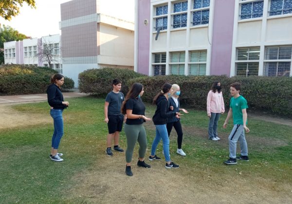 שכבת ט’ משחקי גיבוש בשיעור חינוך