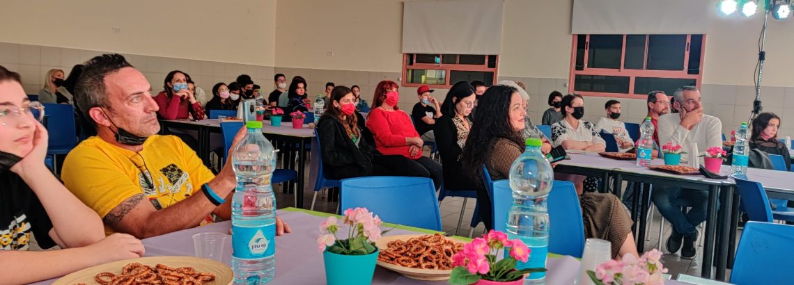 “זאפהנתן” – משפחת כיתות המוסיקה בערב מדהים, הרמוני שכולו מוסיקה עם הנגן, מעבד, יוצר יוסי פיין🎸🎤🎸