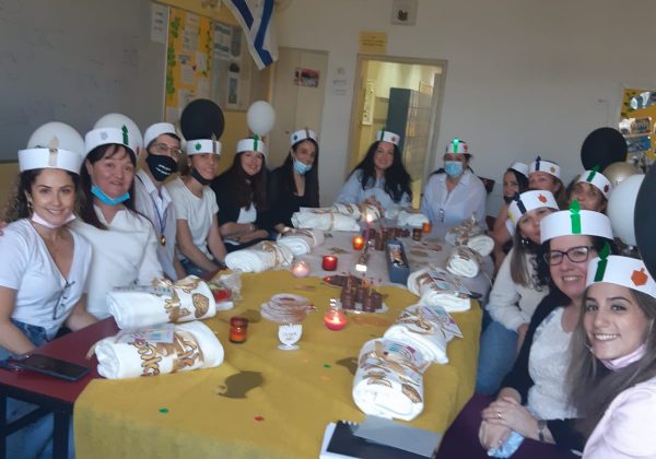מפגש מאיר וחגיגי עם צוות מחנכי ט המדהים❤❤❤❤