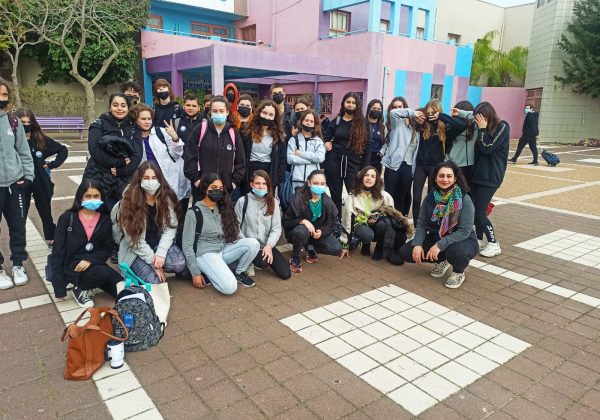 תלמידי שכבת ז’ מתחום עניין אומנות בסיור לימודי וסדנת יצירה מרתקים במוזיאון הימי בחיפה