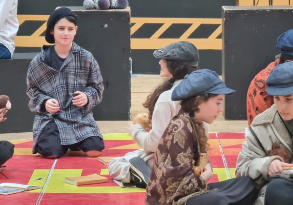 טקס יום השואה בסימן ״מסילות אל האבדון – שילוחם של היהודים בתקופת השואה