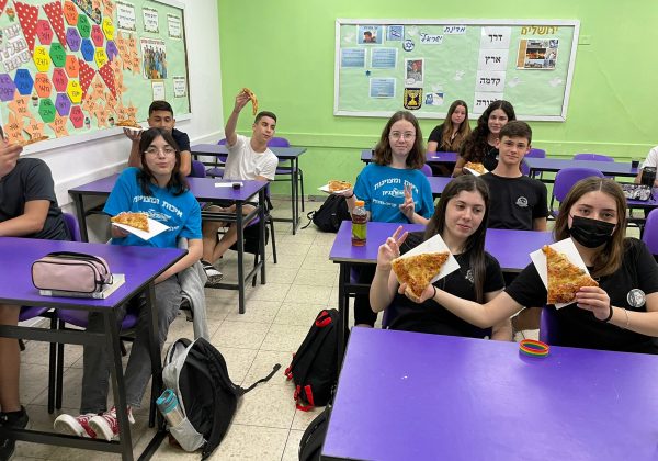 ארוחת בוקר בסימן חג שבועות- שכבת ח’