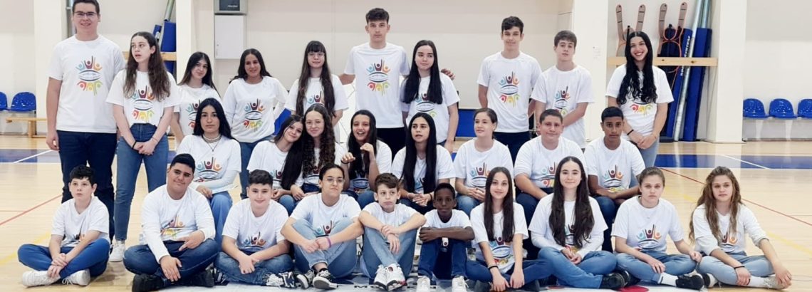 מוקירים ומאירים תלמידים ושותפים בטקס חגיגי לחג החנוכה ויום המורה